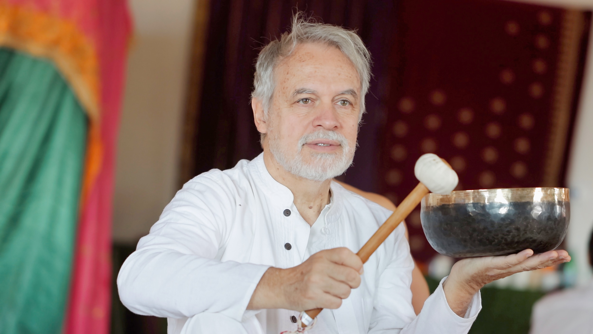 Scène de stage de tantra, photographié par Xavier Cailhol