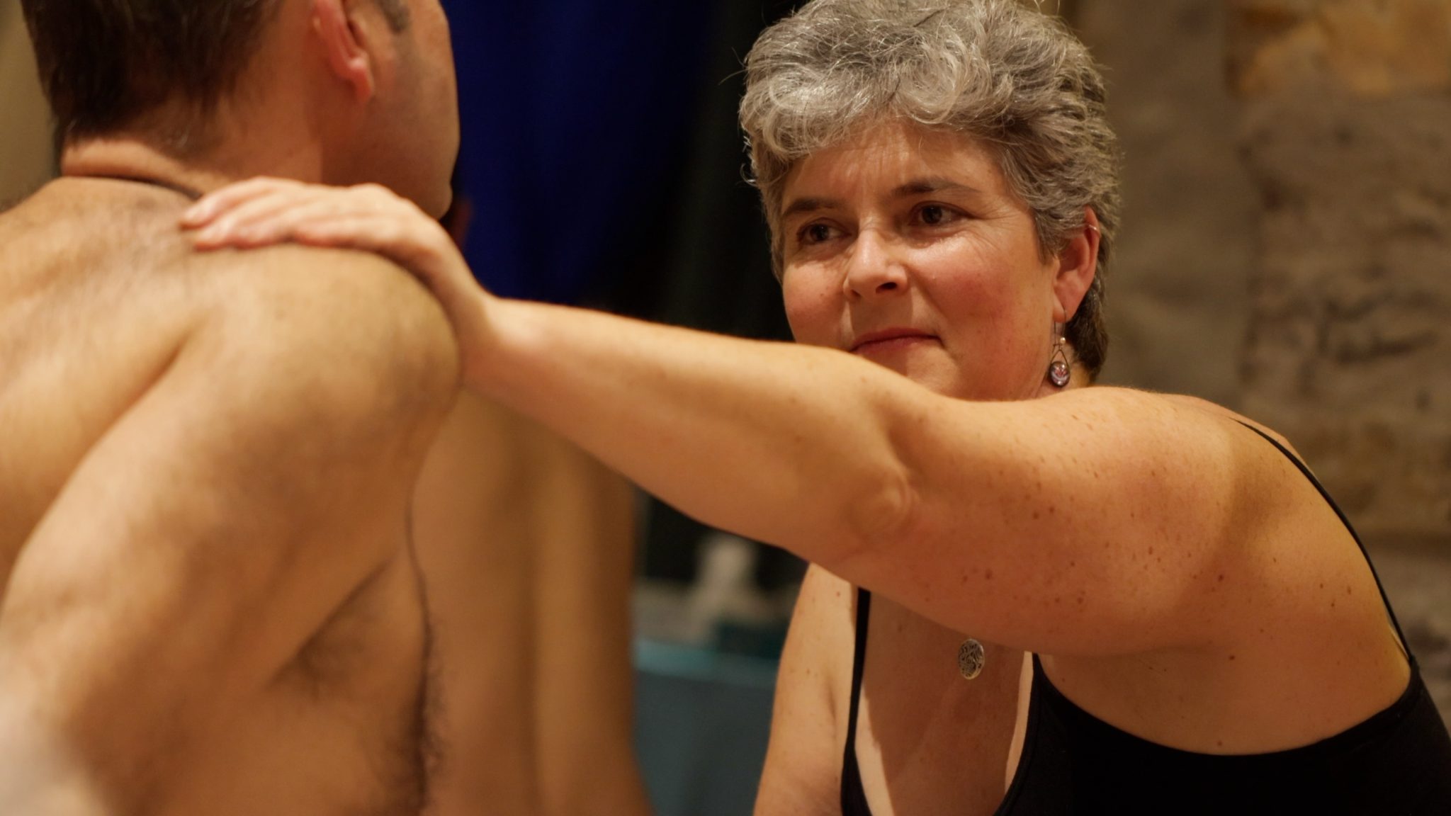 Cercle de groupe en stage de tantra (photo Xavier Cailhol)